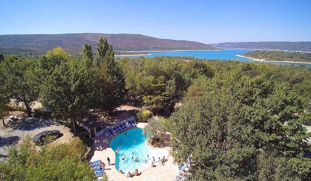 Camping Domaine De Chanteraine 弗尔东河畔莱萨莱 外观 照片